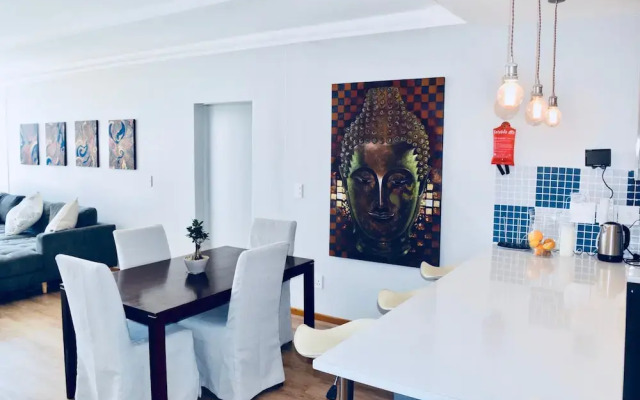 2 Bedroom Apartment With Table Mountain Views