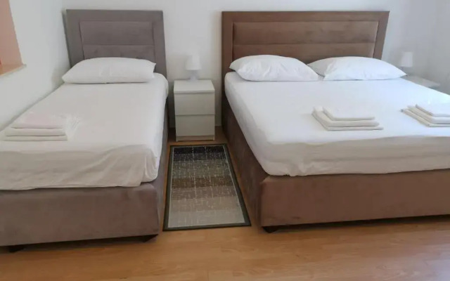 Spacious 140m2 Downtown 3 Bedroom Apartment