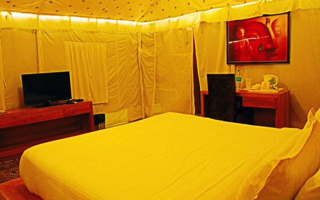 Jhansi Hotel