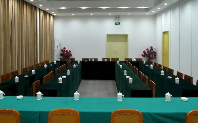 Huashuiwan government rent training center