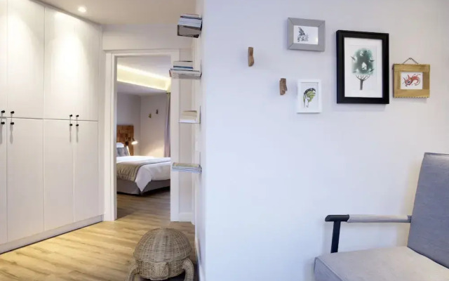 Apollon Library Suites