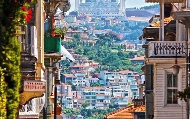 Pera Prince Hotel