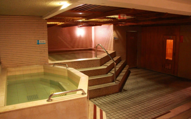 Crystal Plaza Hotel Kaohsiung