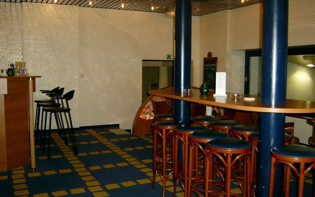 Upstairs Hotel