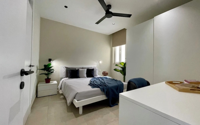 Bugibba Square Seafront LUX Apartments