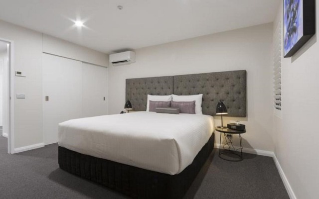 Avenue Hotel Canberra