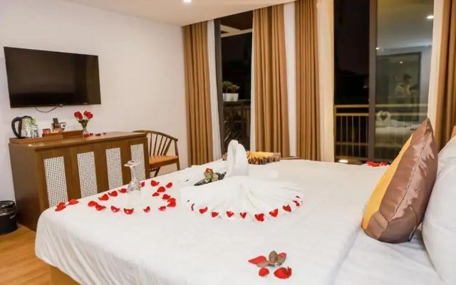 H&T Luxury Hotel