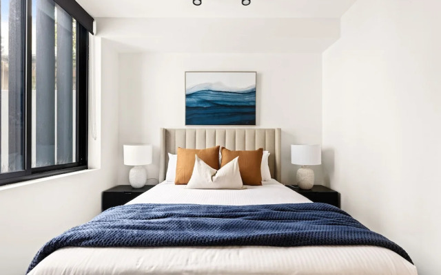 Cinema Suites Apartments by Urban Rest