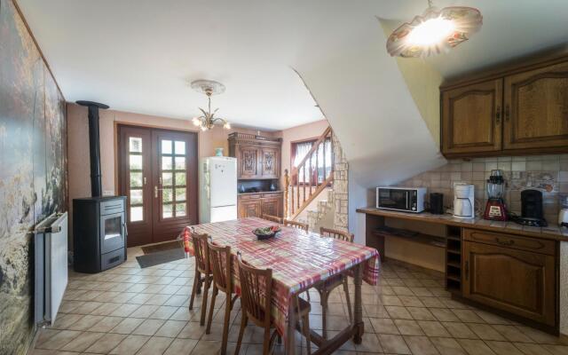 Quaint Holiday Home In Girmont-Val-d'Ajol with Private Terrace