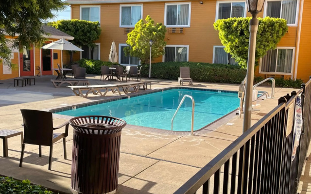 Quality Inn near Six Flags Discovery Kingdom - Napa Valley