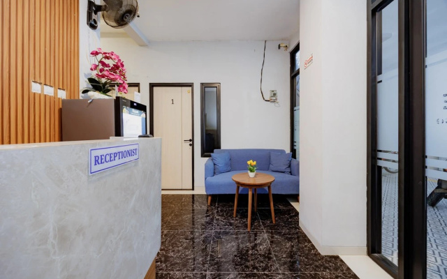 RedDoorz NH Syariah near UNIMUS 2 Semarang – Guest Rooms – Semarang