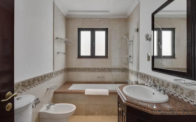 5 Villa w Private Pool Beach on Palm Jumeirah