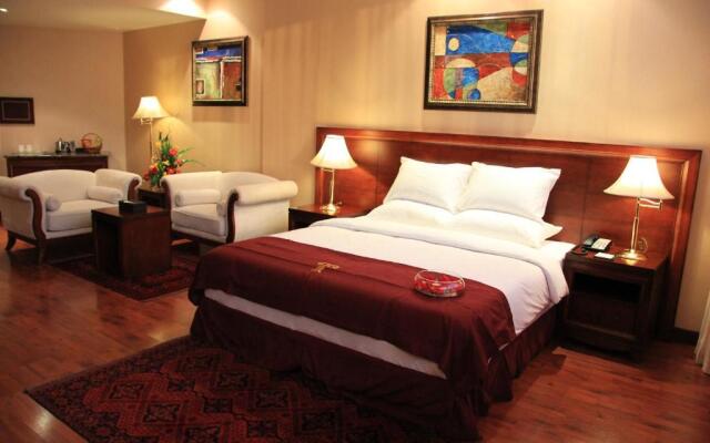 Trianon Royal Hotel