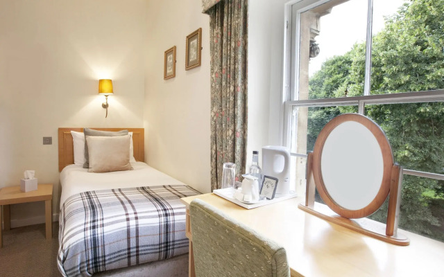 Victoria Square Hotel