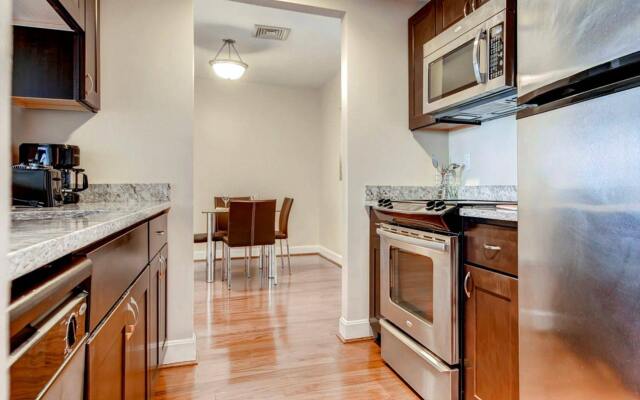 Global Luxury Suites at Back Bay