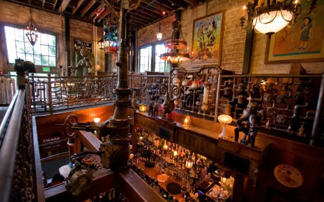 McMenamins Kennedy School