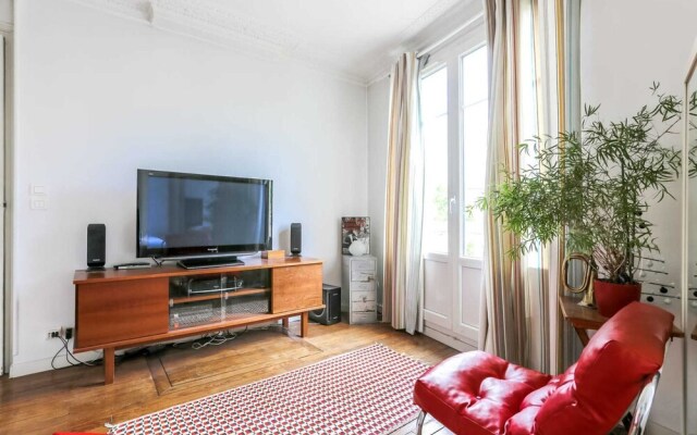 Spacious And Bright Apartment For 2 In Faidherbe Nation