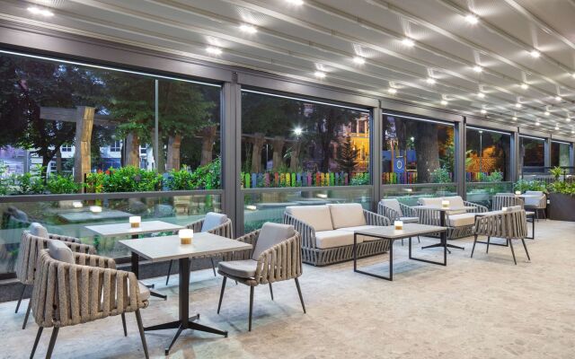 Doubletree By Hilton Plovdiv Center