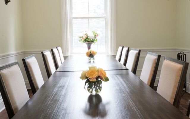 Forks of the Credit Inn