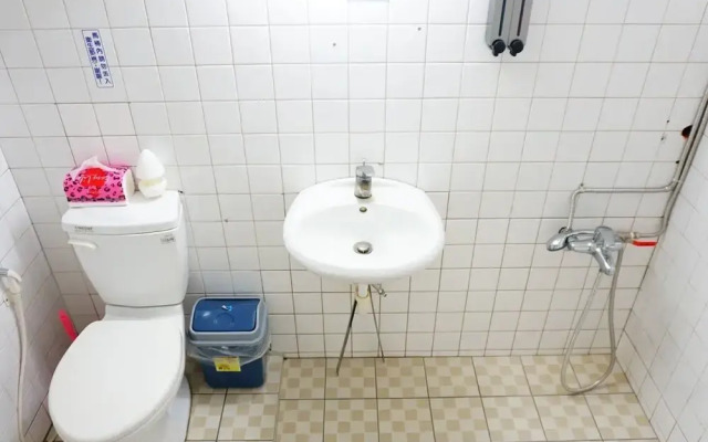 Qingju Hostel