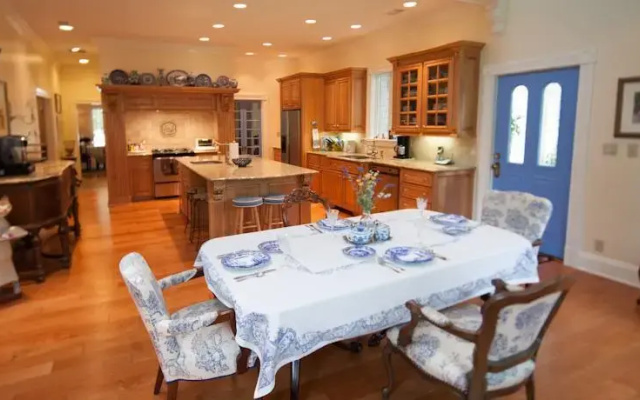 Heron Cove Bed & Breakfast