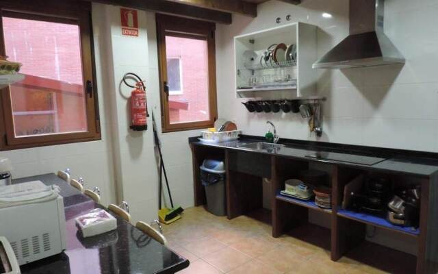 Albergue Santo Tomás de Canterbury - Hostel