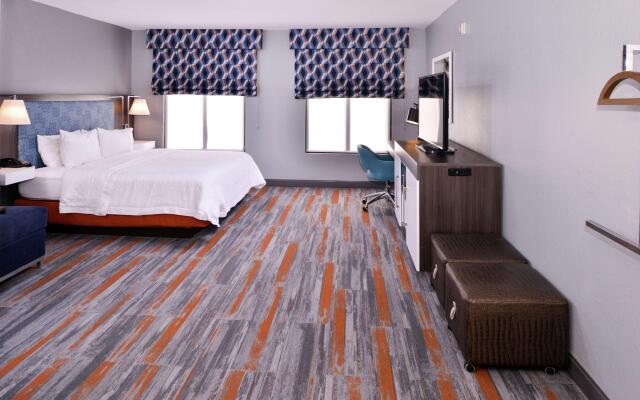Hampton Inn & Suites Legacy Park-Frisco