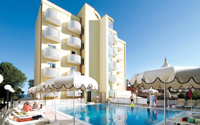 SALUS Smart & Chic Hotel
