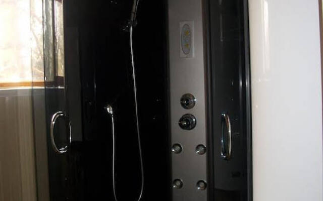 Hotel Enirest
