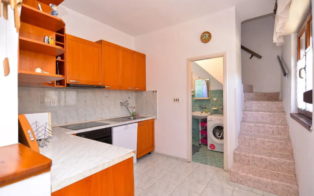 Apartment 623