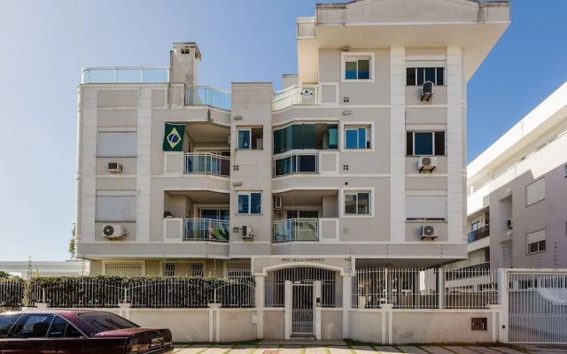 Spacious Apartment With Pool in Jurere Chr025