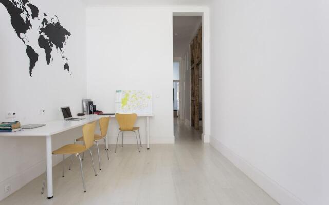 ALTIDO Exclusive 4BR home w/3 workspaces&garden in Baixa