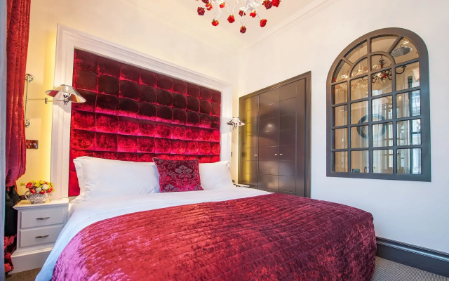 The Exhibitionist Hotel