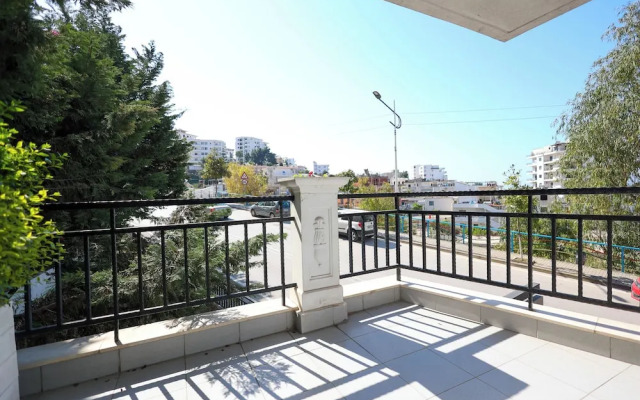 Apartments Flower Residence