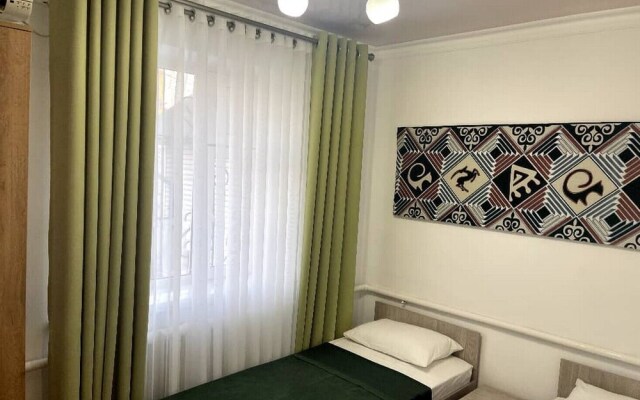 Family Guest House & Hostel
