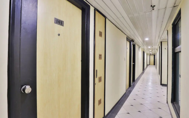 OYO 3975 Golden Star Country club