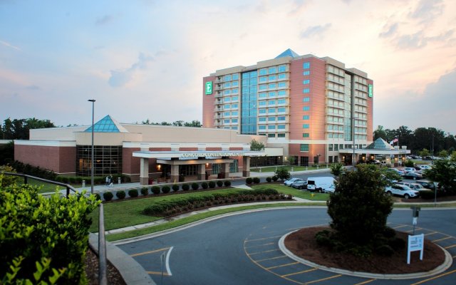 Отель Embassy Suites by Hilton Charlotte Concord Golf Resort & Spa