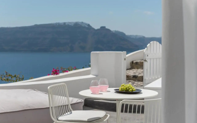 Chelidonia Luxury Suites
