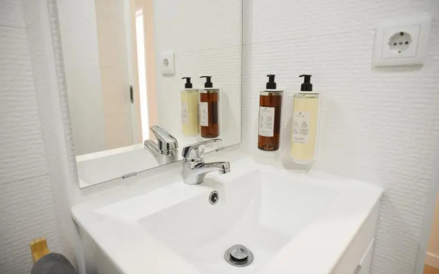 Nia Azorean Apartments