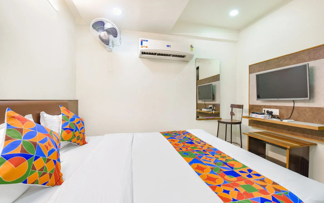 Fabhotel Crystal