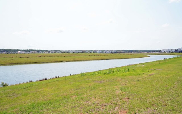 Storey Lake 4 Bedroom Townhome w Splashpool - 1618ST