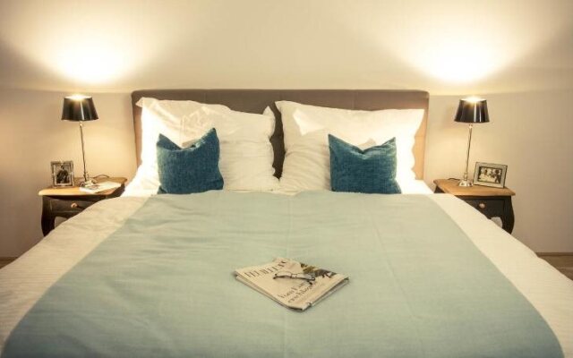 Apartments Freudian Sleep