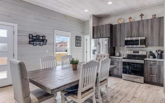 Tranquil Waters 8 Bedroom Home