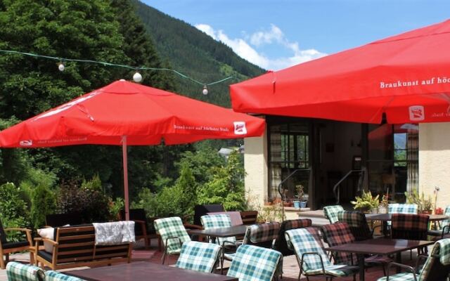 Hotel Echo