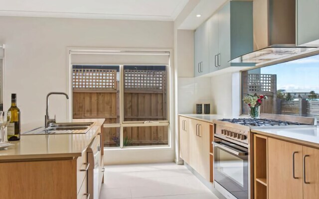 Wyndham Harbour Villa - Melbourne