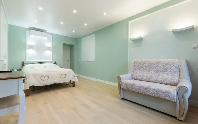 Апартаменты «Feelathome Невский»