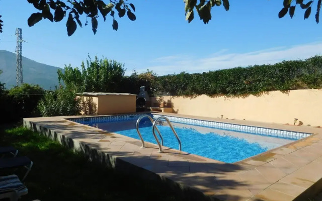 Beautiful Holidayhome With Pool Near the Sierra Nevada