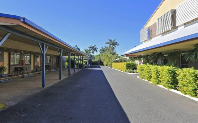 Smart Motel Bert Hinkler