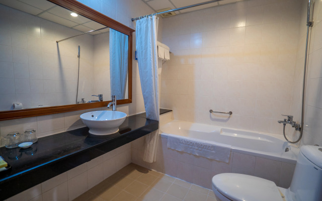 Oscar Saigon Hotel