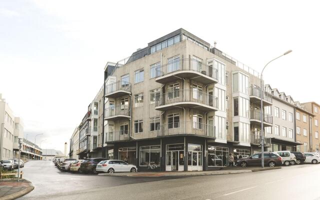 B2 Penthouses by Ylma